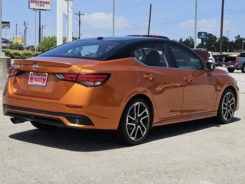 Used 2025 Nissan Sentra SR w/ SR Premium Package FWD image 4