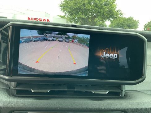 Used 2025 Jeep Wrangler Unlimited Sport AWD/4WD image 26