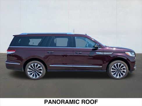 Used 2024 Lincoln Navigator L Reserve AWD/4WD image 6
