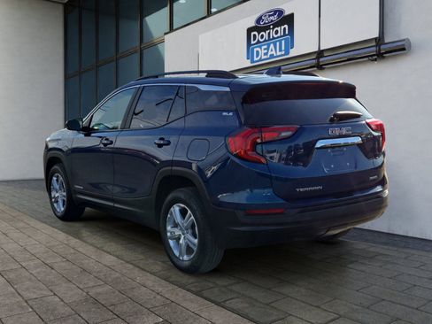 Used 2021 GMC Terrain SLE w/ Driver Convenience Package image 5