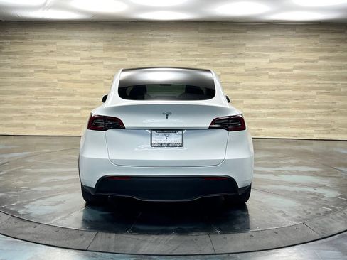 Used 2025 Tesla Model Y Long Range RWD image 18