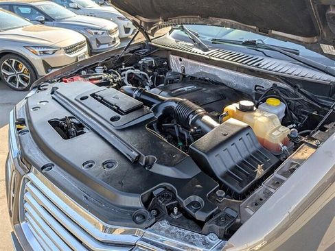 Used 2017 Lincoln Navigator L Reserve image 17