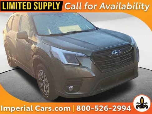 Used 2023 Subaru Forester Premium AWD/4WD image 1