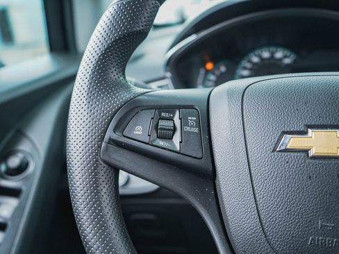 Used 2021 Chevrolet Trax LT image 20