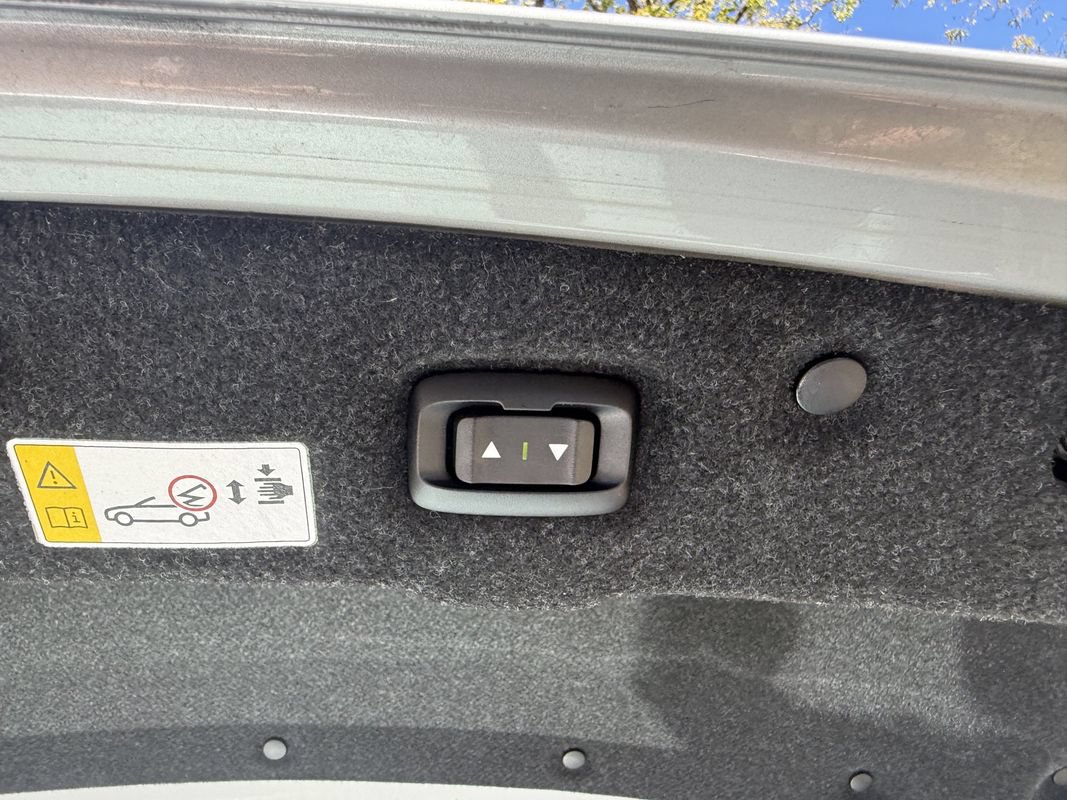 Used 2014 BMW 428i Convertible RWD image 39