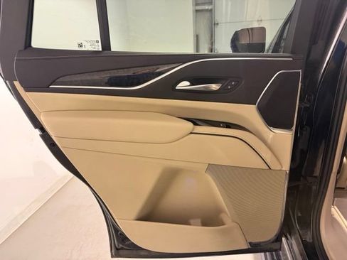 Certified 2024 Cadillac Escalade Premium Luxury w/ Performance Package AWD/4WD image 25