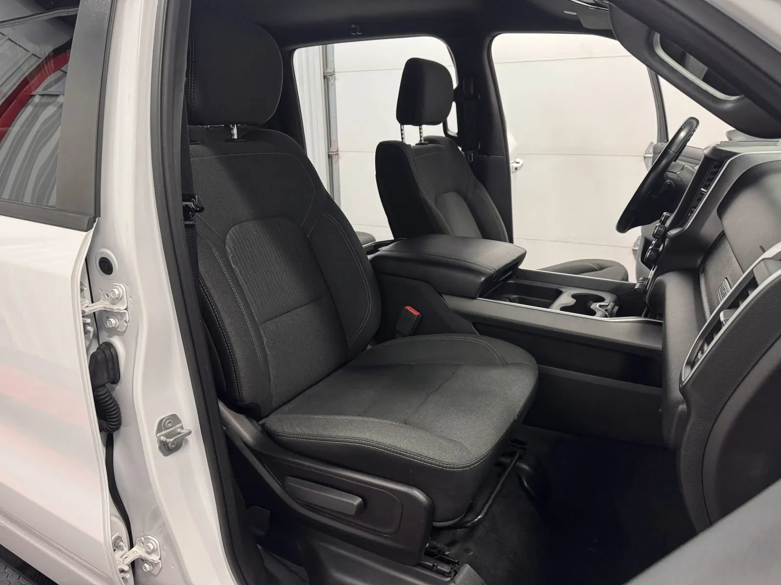 Used 2019 RAM 1500 Big Horn AWD/4WD image 39
