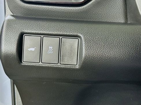 Used 2025 Honda Pilot Touring image 23