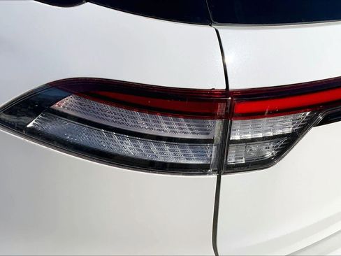 New 2026 Lincoln Aviator Reserve w/ Luxury Package image 14