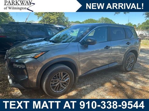 Used 2023 Nissan Rogue S image 1