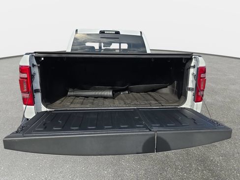 Used 2022 RAM 1500 Limited AWD/4WD image 10