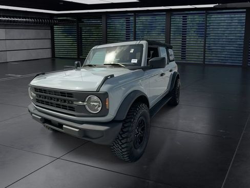 Used 2022 Ford Bronco 4-Door AWD/4WD image 4