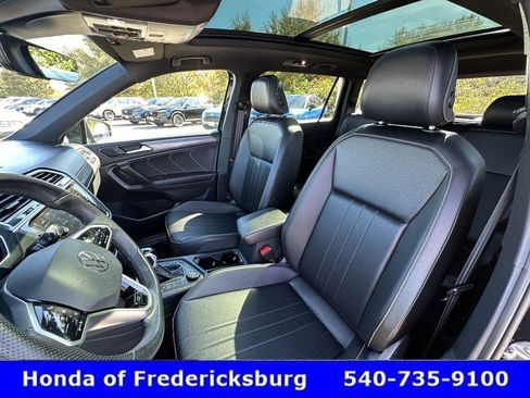 Used 2024 Volkswagen Tiguan SE R-Line image 17