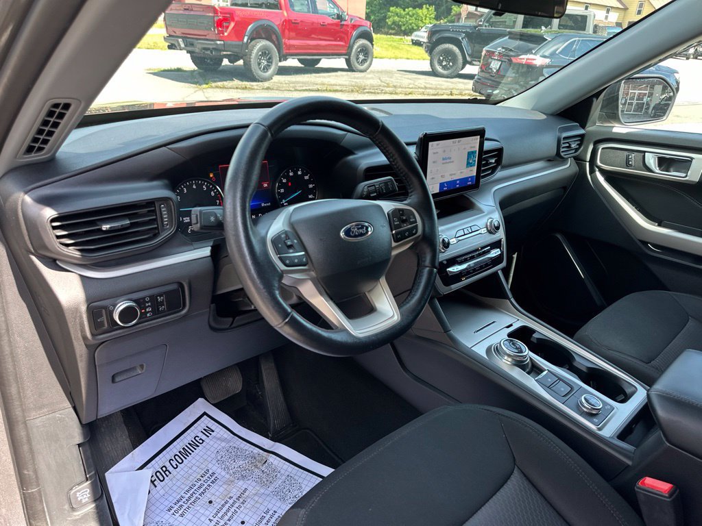 Used 2023 Ford Explorer XLT AWD/4WD image 21