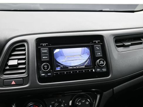 Certified 2022 Honda HR-V LX image 46