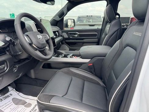 New 2026 RAM 1500 Laramie AWD/4WD image 9