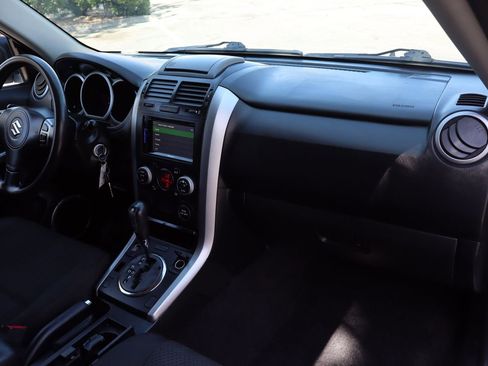 Used 2010 Suzuki Grand Vitara Premium image 18