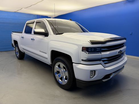 Used 2018 Chevrolet Silverado 1500 LTZ Z71 w/ LTZ Plus Package AWD/4WD image 2