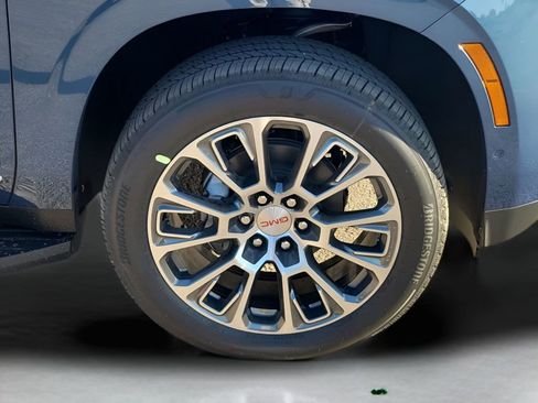 New 2026 GMC Yukon XL Denali w/ LPO, Floor Liner Package image 20