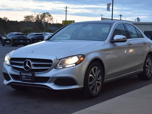 Used 2018 Mercedes-Benz C 300 4MATIC Sedan w/ Premium Package image 9