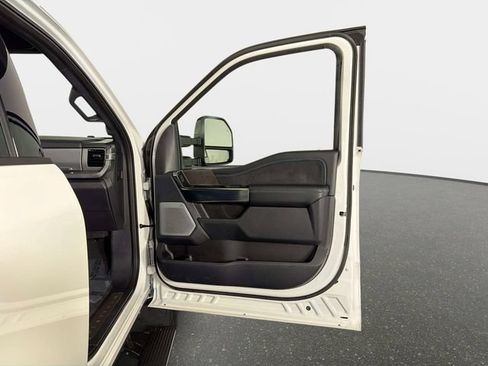 Used 2025 Ford F250 Platinum AWD/4WD image 25
