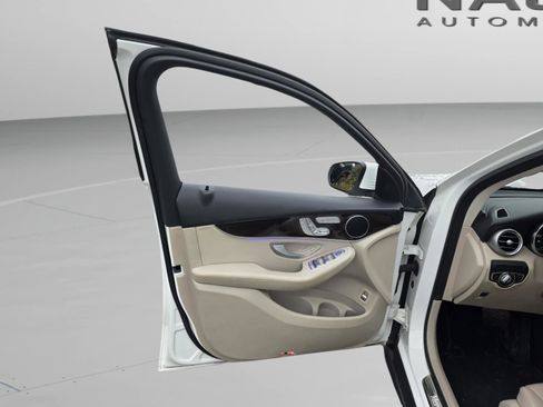 Used 2022 Mercedes-Benz GLC 300 GLC 300 image 9