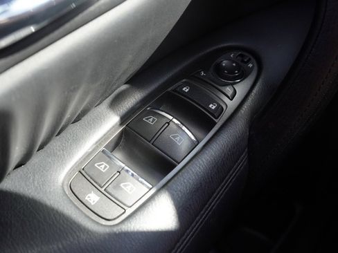 Certified 2024 Nissan Armada SL w/ Captain's Chairs Package image 10