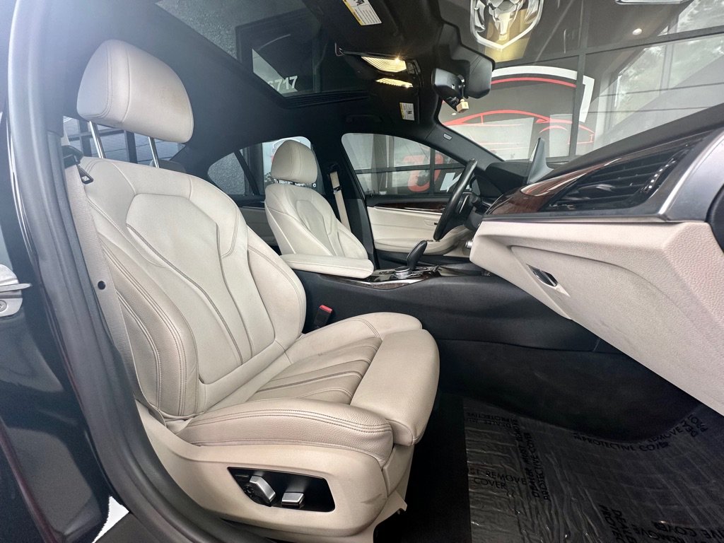 Used 2017 BMW 540i RWD image 24