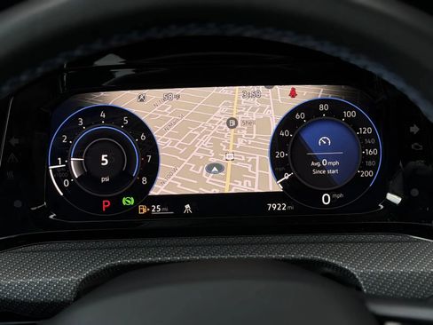 Used 2024 Volkswagen Golf R image 29