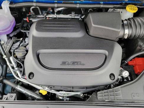 New 2026 Chrysler Pacifica Select AWD/4WD image 37