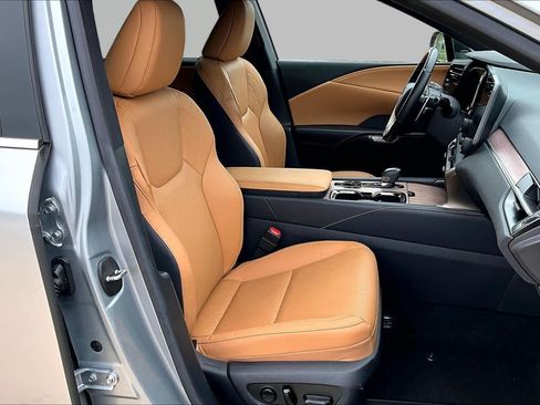 Used 2025 Lexus RX 350 Premium Plus FWD image 9