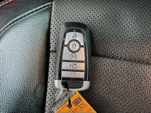 Used 2022 Ford Mustang Premium image 28