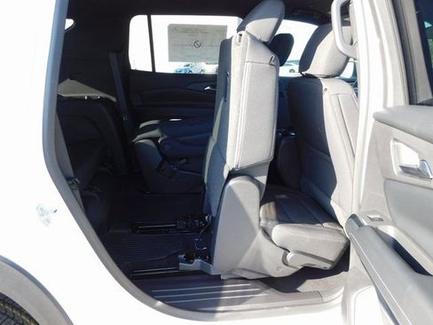 New 2026 Chevrolet Traverse LT w/ LPO, Floor Liner Package image 30