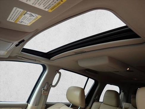 Used 2015 Nissan Armada SL w/ Moonroof Package RWD image 15