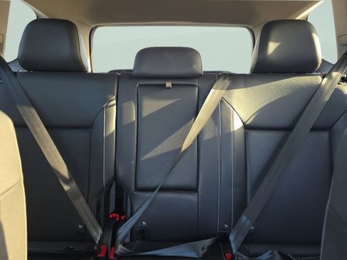 Used 2021 Volkswagen Atlas SE image 18