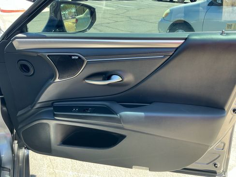 Used 2021 Lexus ES 350 F Sport w/ Accessory Package FWD image 16