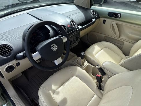 Used 2008 Volkswagen Beetle S image 23