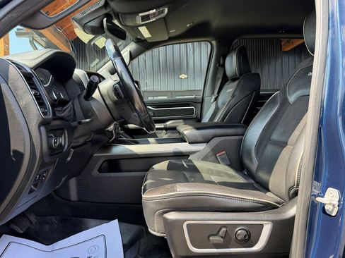 Used 2022 RAM 1500 Laramie w/ Sport Appearance Package AWD/4WD image 9
