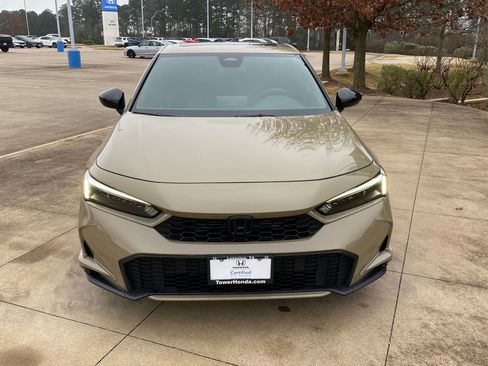 Used 2025 Honda Civic Sport image 2