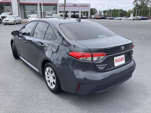 Certified 2025 Toyota Corolla LE FWD image 3