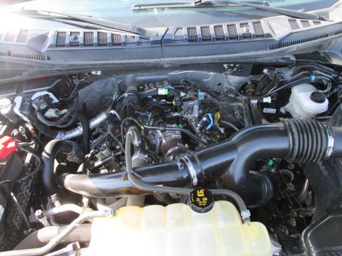 Used 2019 Ford F150 XL w/ Equipment Group 101A Mid AWD/4WD image 22