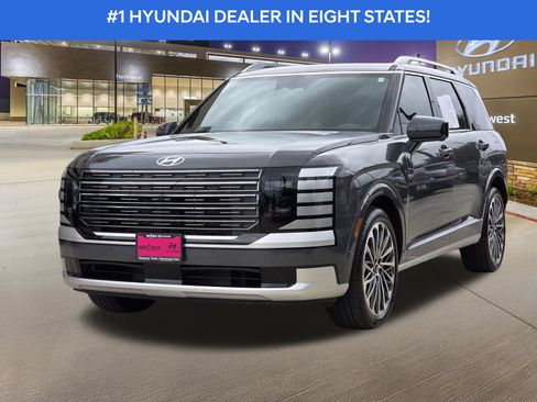 Certified 2026 Hyundai Palisade Calligraphy FWD image 2