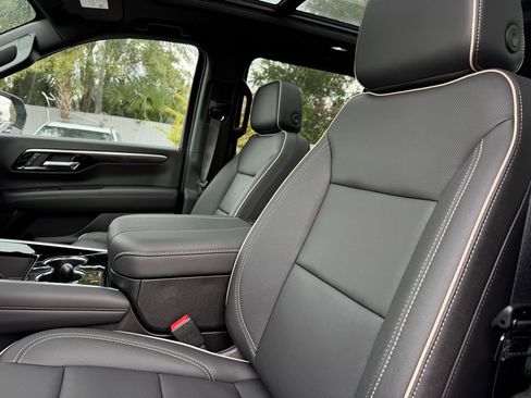 New 2026 Chevrolet Suburban Premier w/ Sun And Tow Package RWD image 29
