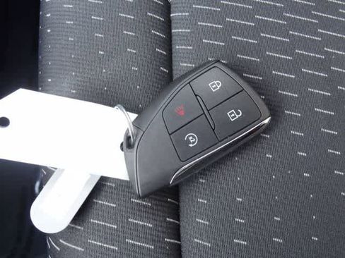 Used 2025 Chevrolet Equinox LT FWD image 31