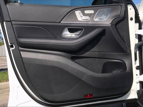 Certified 2021 Mercedes-Benz GLS 580 4MATIC image 18