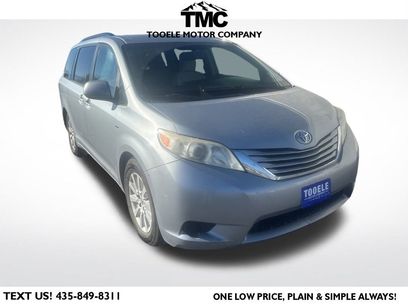 Used 2016 Toyota Sienna LE