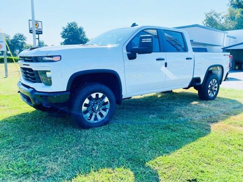 New 2025 Chevrolet Silverado 2500 Custom image 4