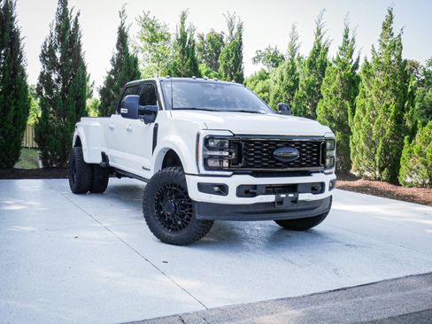 Used 2026 Ford F450 Platinum AWD/4WD image 2