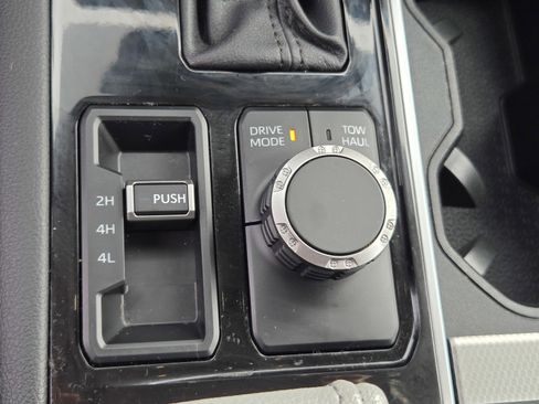 Used 2023 Toyota Sequoia Limited image 22