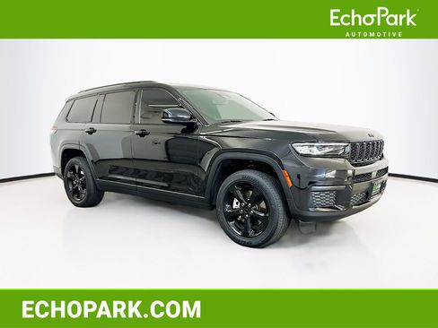 Used 2023 Jeep Grand Cherokee L Laredo image 1